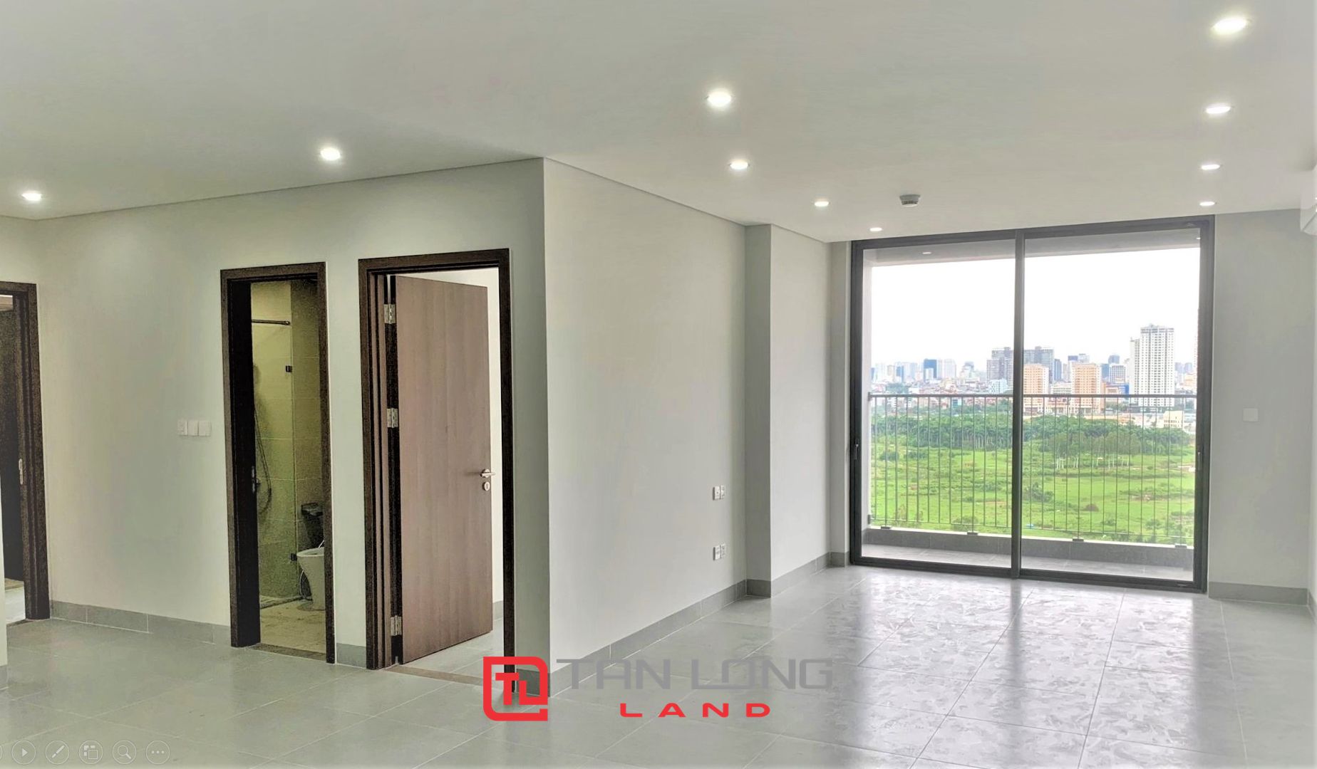 Bán chung cư 3PN/135m2 khu đô thị Ngoại Giao Đoàn Hà Nội